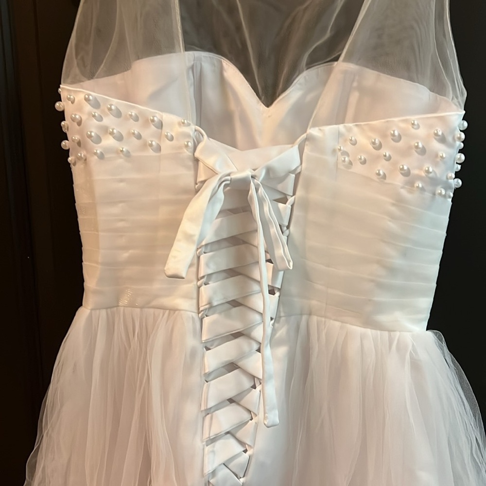 White Sleeveless Dress with Pearl Details - Picture 4 of 5